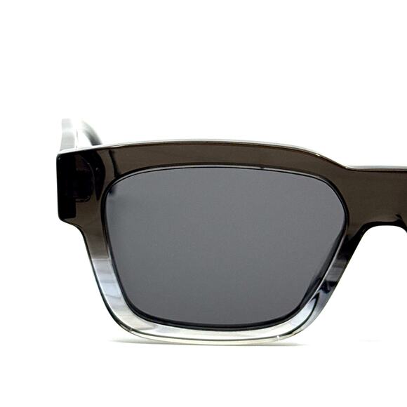 New, FENDI Sunglasses FE40107I 20A Authentic - Picture 4 of 12